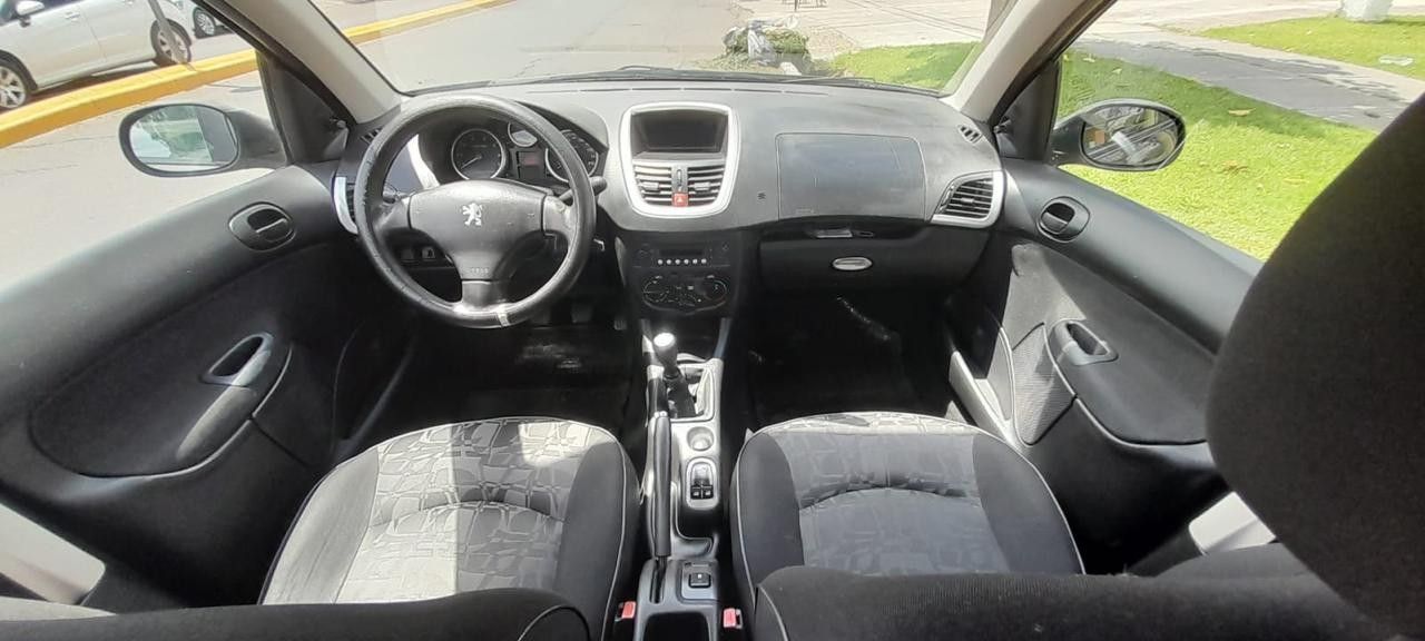 Peugeot 207 Usado en Mendoza, deRuedas
