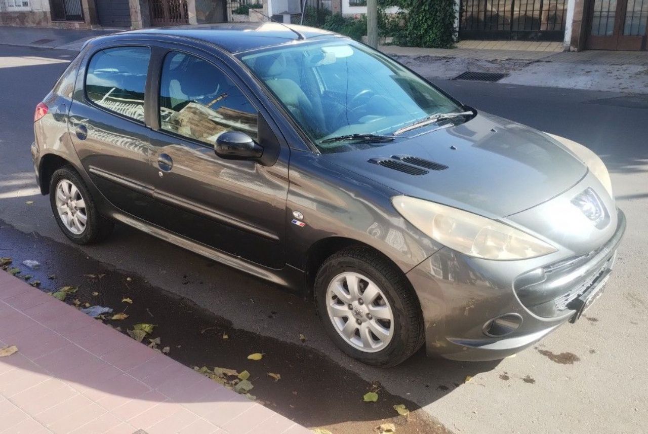 Peugeot 207 Usado en Mendoza, deRuedas