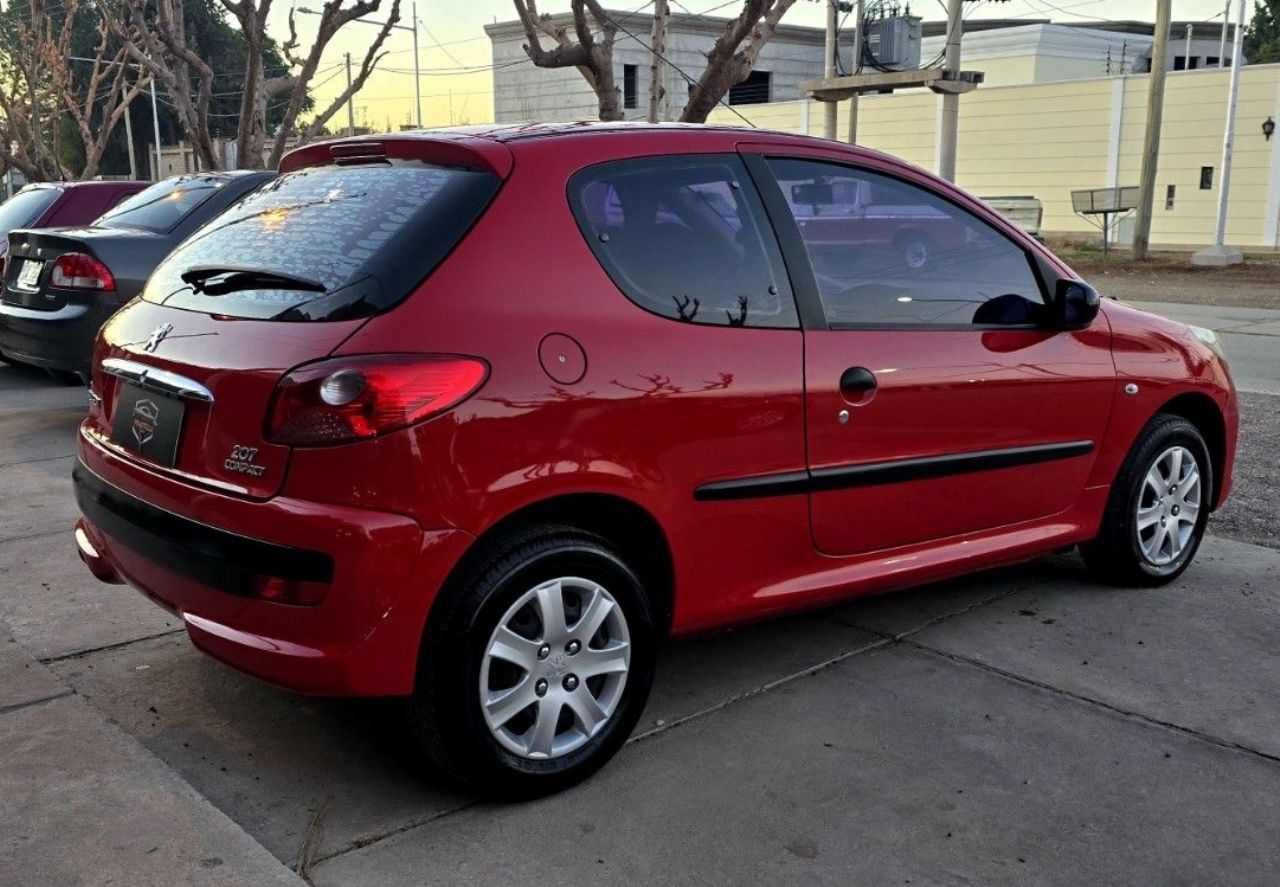 Peugeot 207 Usado Financiado en Mendoza, deRuedas