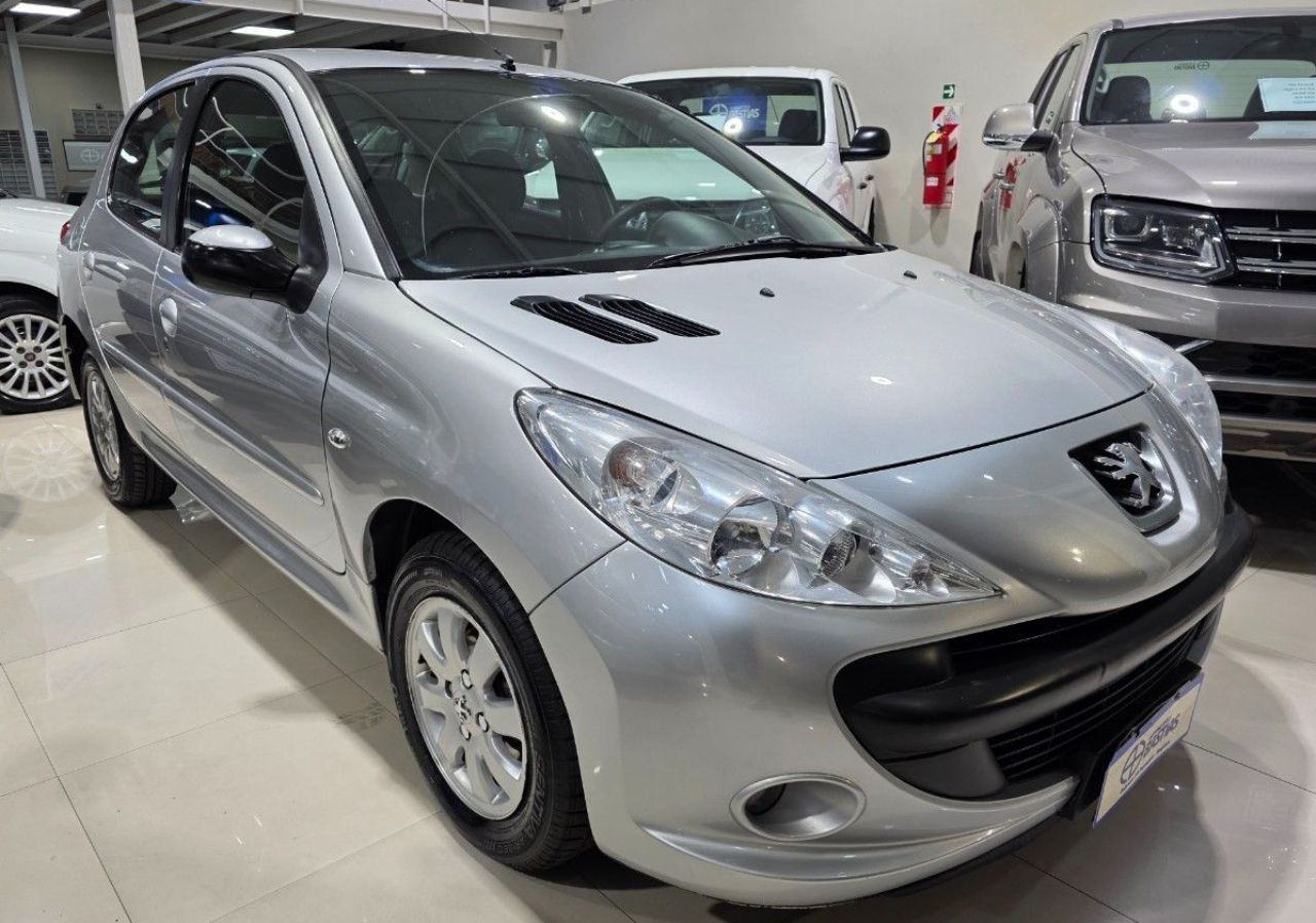 Peugeot 207 Usado Financiado en Mendoza, deRuedas