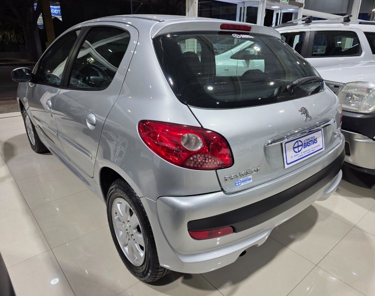 Peugeot 207 Usado Financiado en Mendoza, deRuedas
