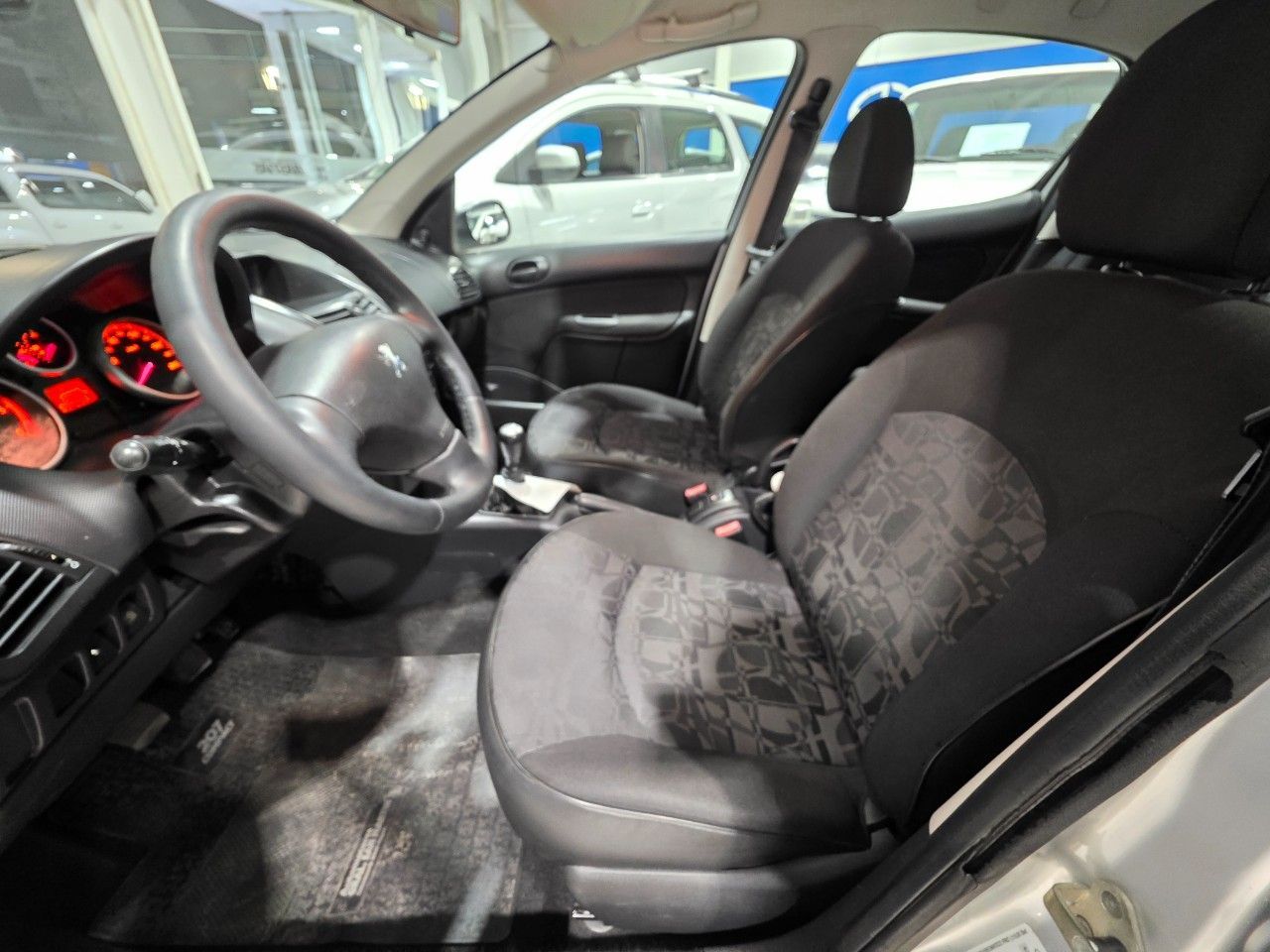 Peugeot 207 Usado Financiado en Mendoza, deRuedas