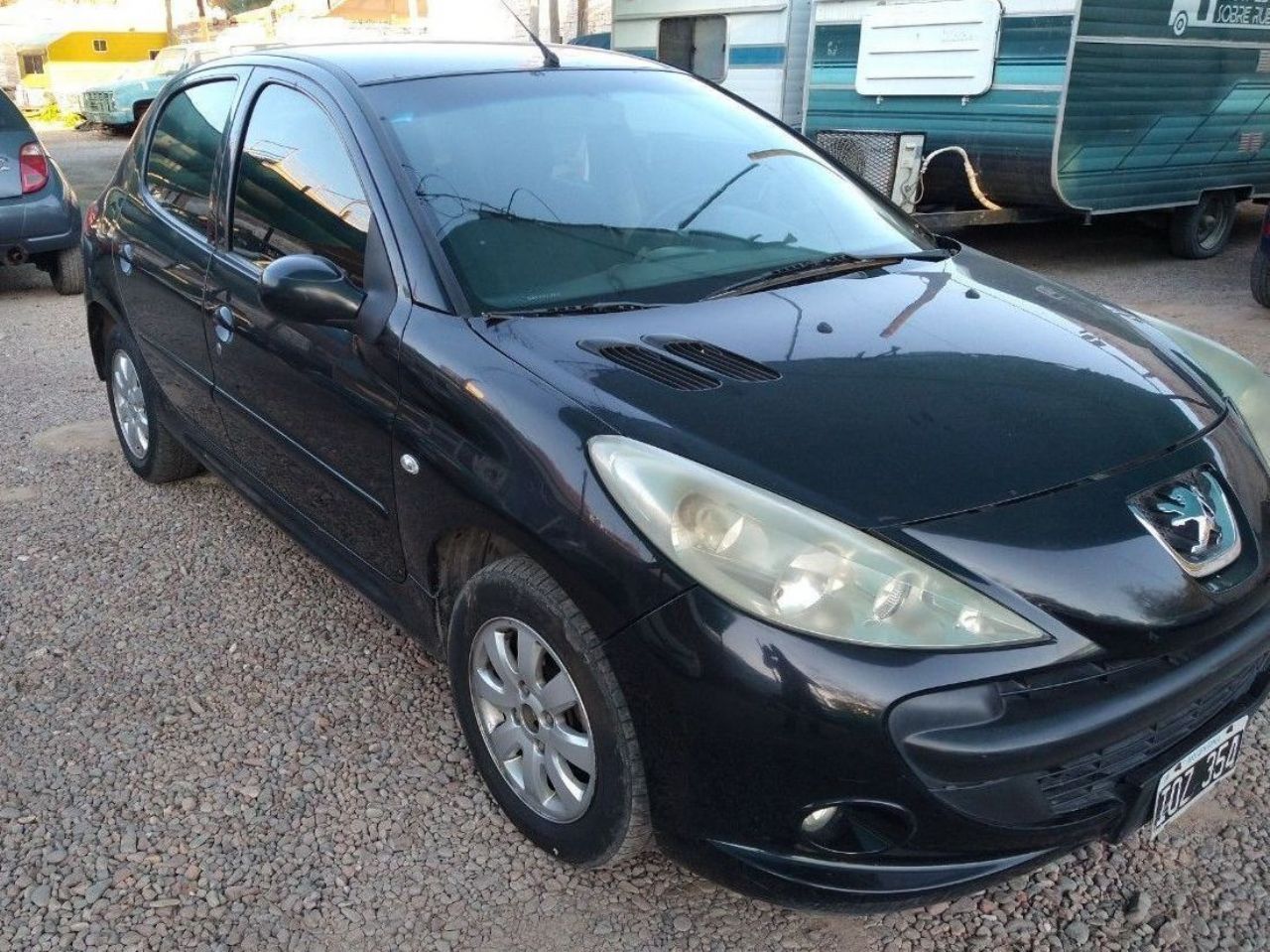 Peugeot 207 Usado Financiado en Mendoza, deRuedas