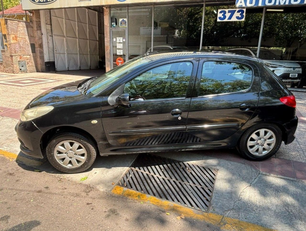 Peugeot 207 Usado Financiado en Mendoza, deRuedas