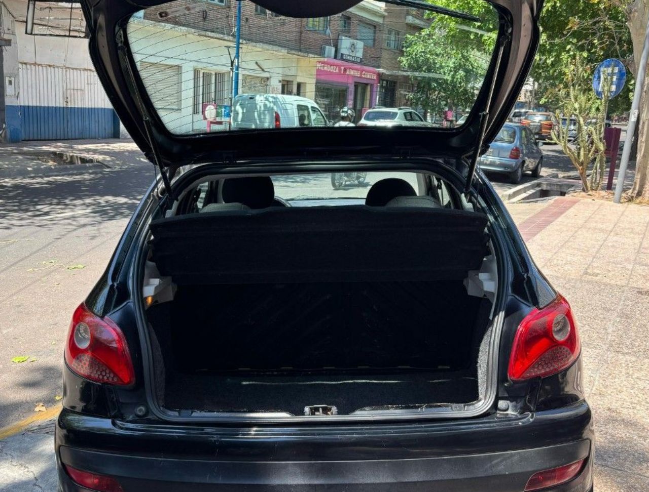 Peugeot 207 Usado Financiado en Mendoza, deRuedas