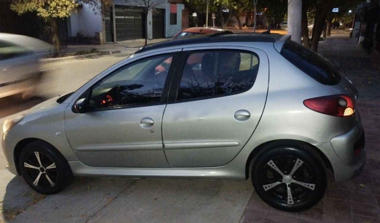 Peugeot 207 Usado en Mendoza, deRuedas