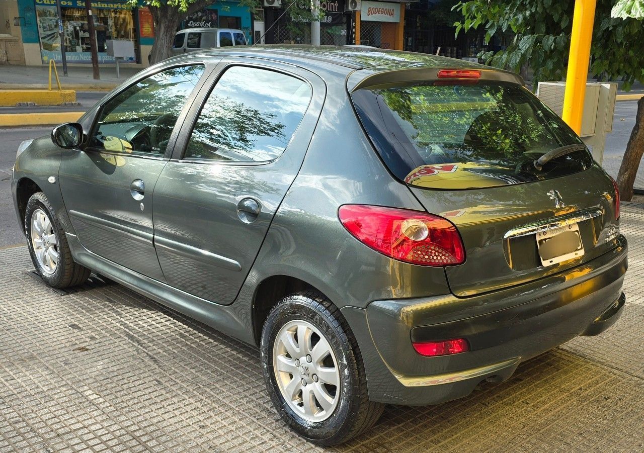 Peugeot 207 Usado en Mendoza, deRuedas