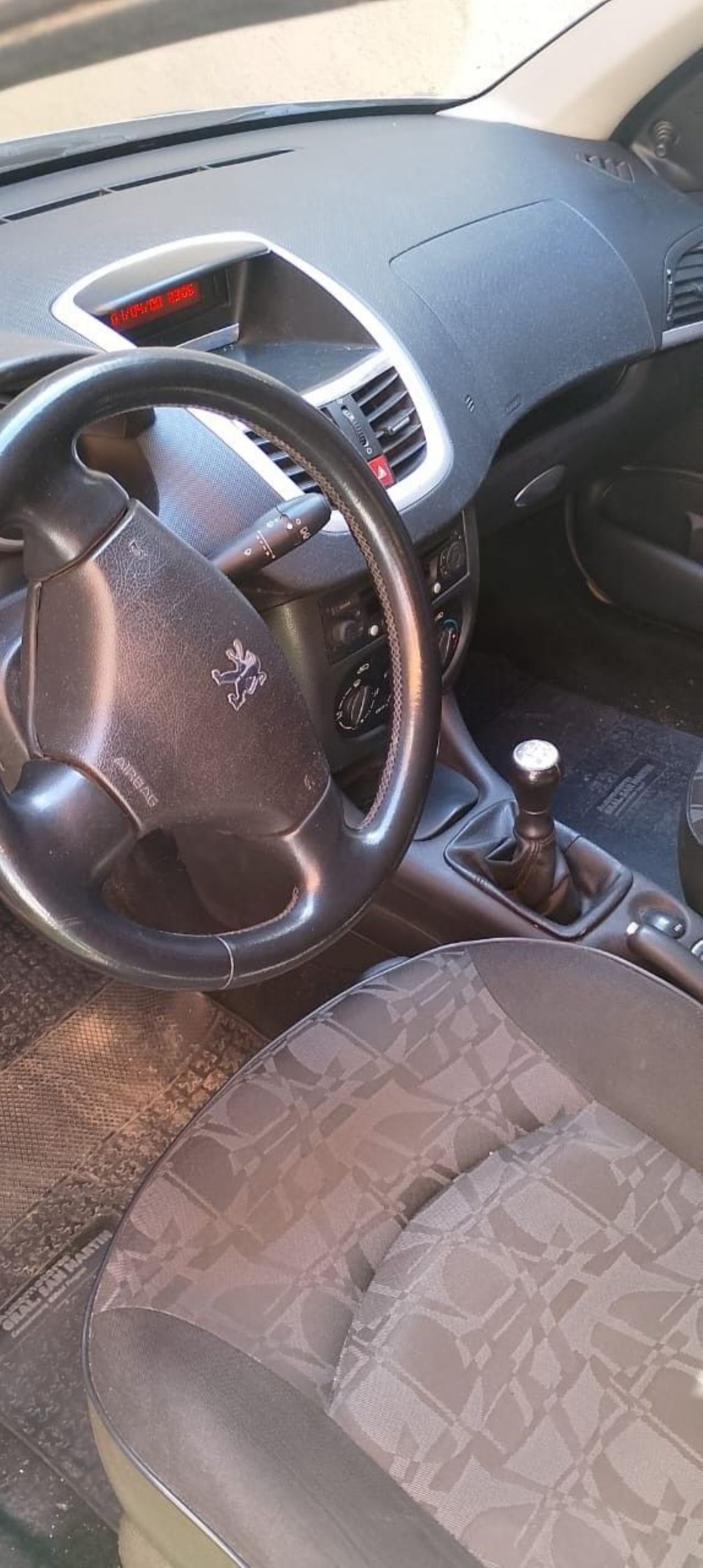 Peugeot 207 Usado Financiado en Mendoza, deRuedas