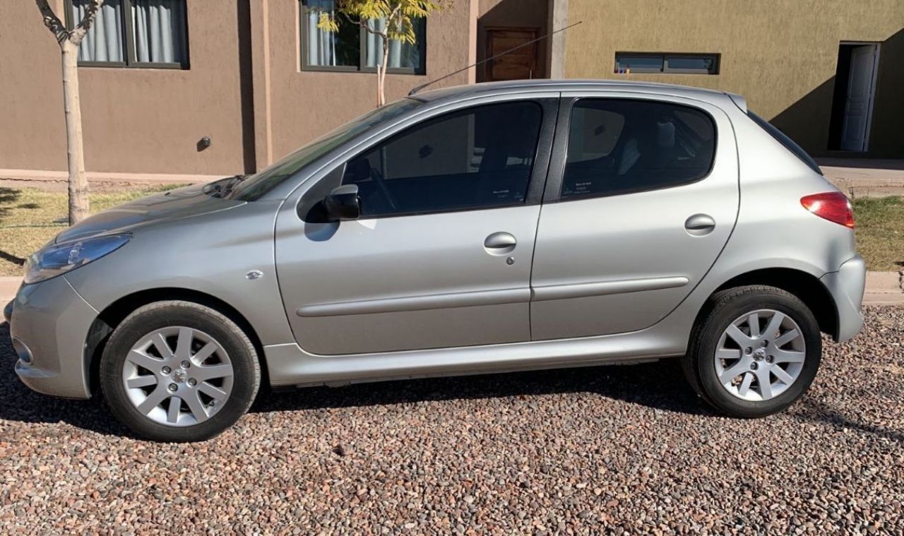 Peugeot 207 Usado en Mendoza, deRuedas