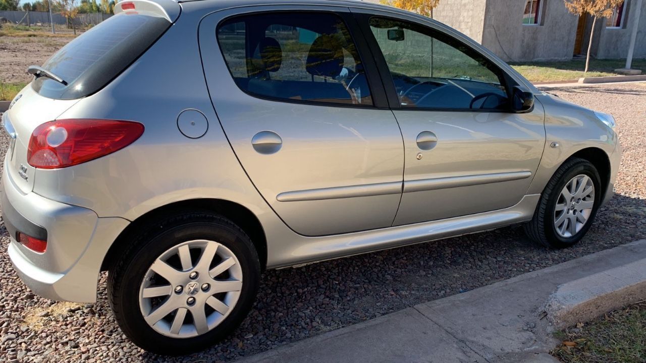 Peugeot 207 Usado en Mendoza, deRuedas