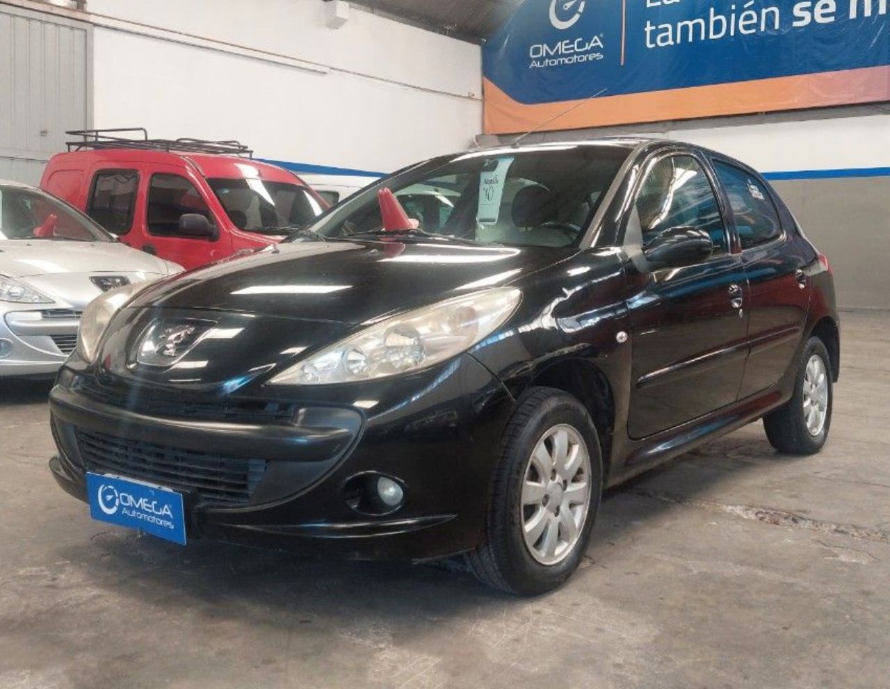 Peugeot 207 Usado Financiado en Mendoza, deRuedas
