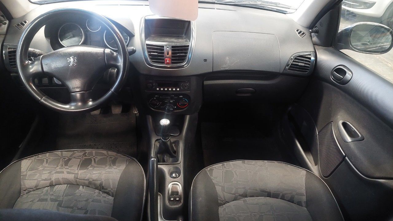 Peugeot 207 Usado Financiado en Mendoza, deRuedas