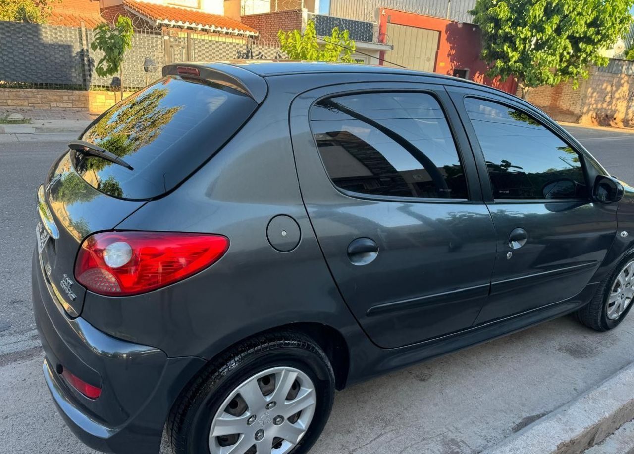 Peugeot 207 Usado en Mendoza, deRuedas