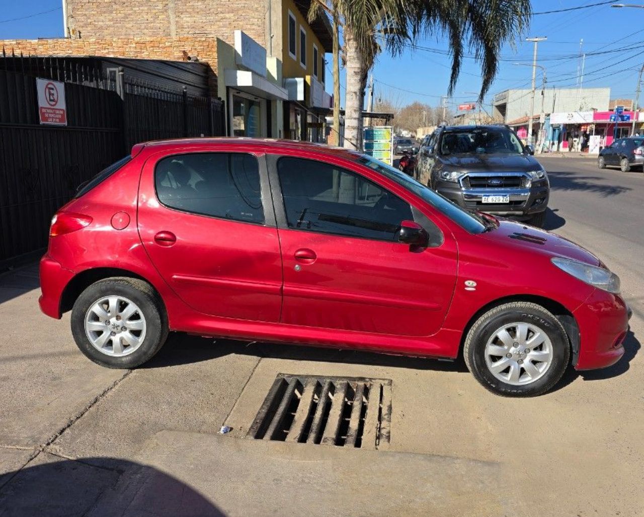 Peugeot 207 Usado Financiado en Mendoza, deRuedas