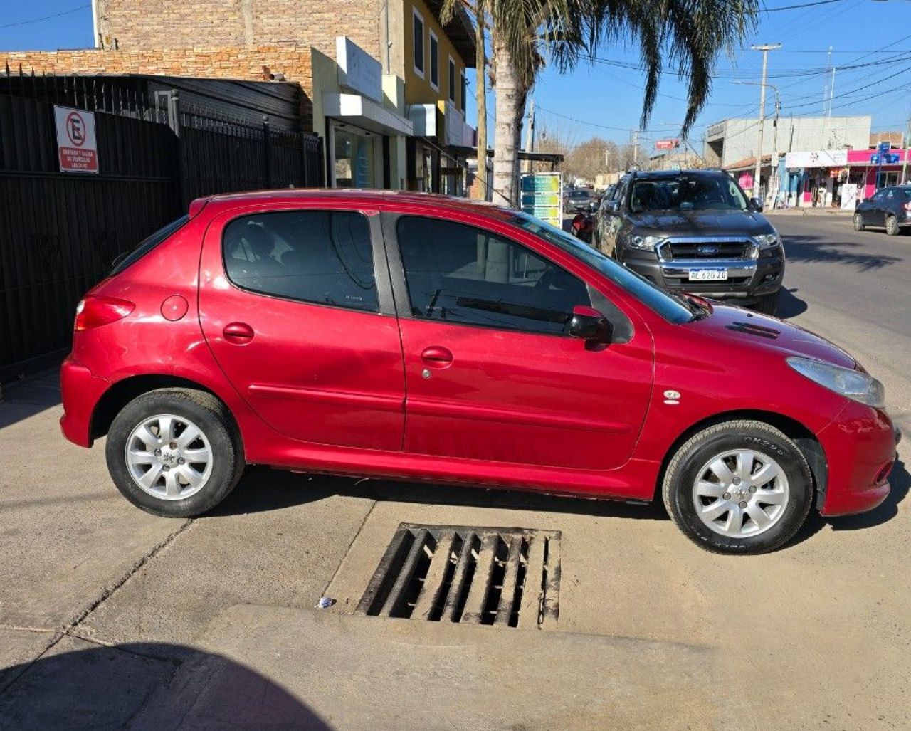 Peugeot 207 Usado Financiado en Mendoza, deRuedas