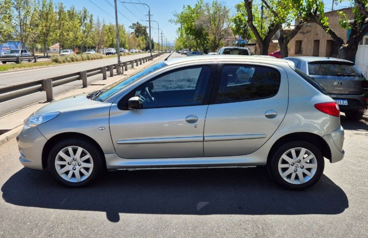 Peugeot 207 Usado Financiado en Mendoza, deRuedas