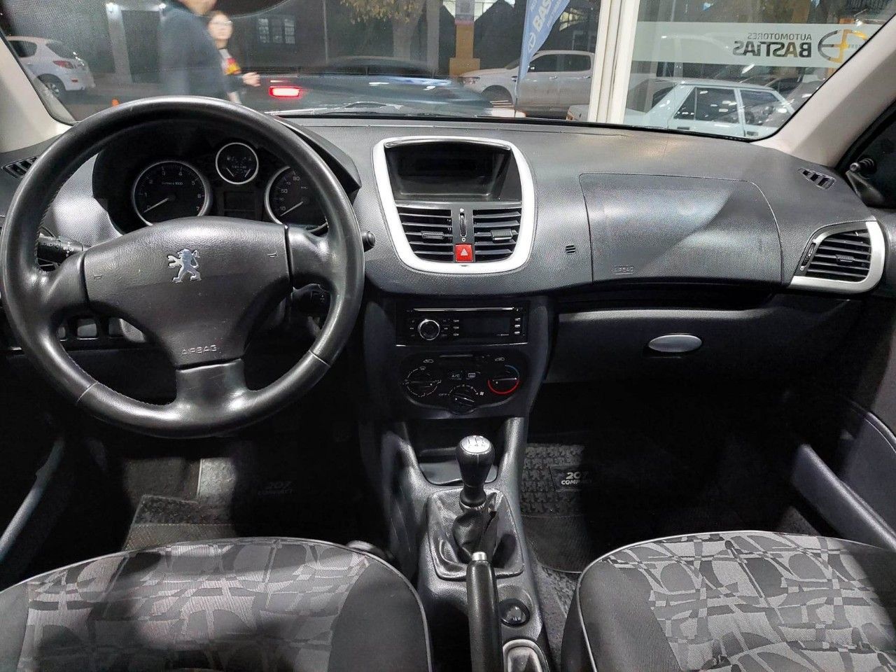 Peugeot 207 Usado Financiado en Mendoza, deRuedas