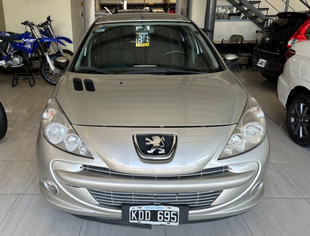 Peugeot 207 Usado Financiado en Mendoza, deRuedas