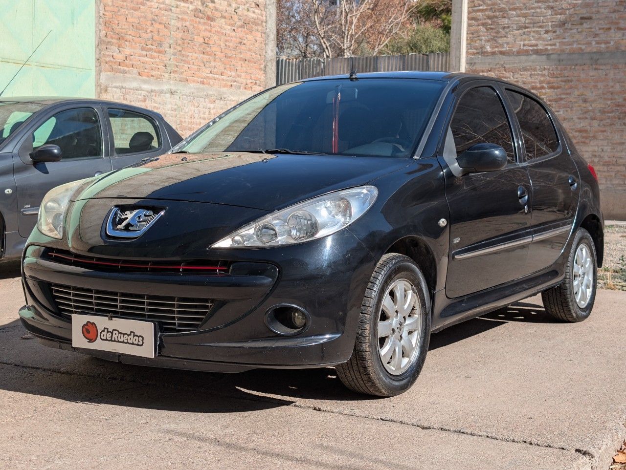 Peugeot 207 Usado Financiado en Mendoza, deRuedas