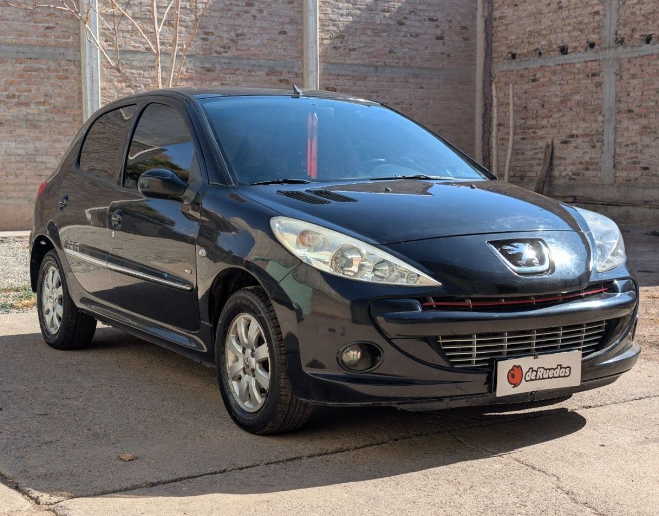 Peugeot 207 Usado Financiado en Mendoza, deRuedas