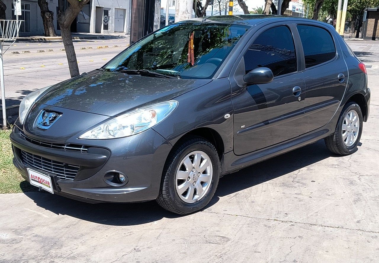 Peugeot 207 Usado Financiado en Mendoza, deRuedas
