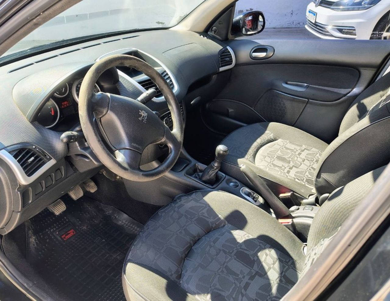 Peugeot 207 Usado Financiado en Mendoza, deRuedas