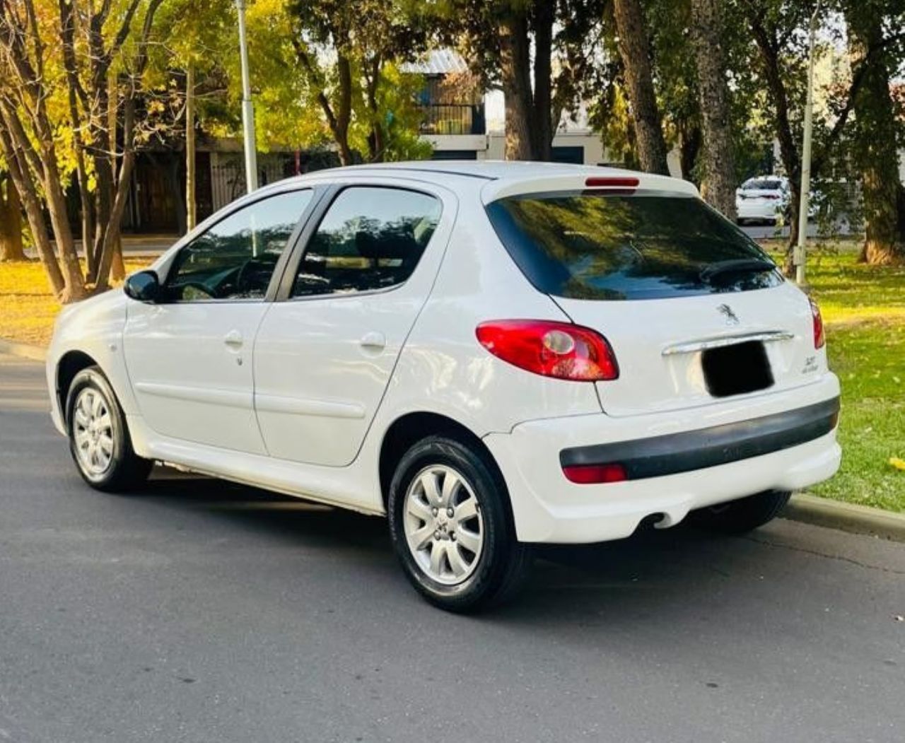 Peugeot 207 Usado Financiado en Mendoza, deRuedas