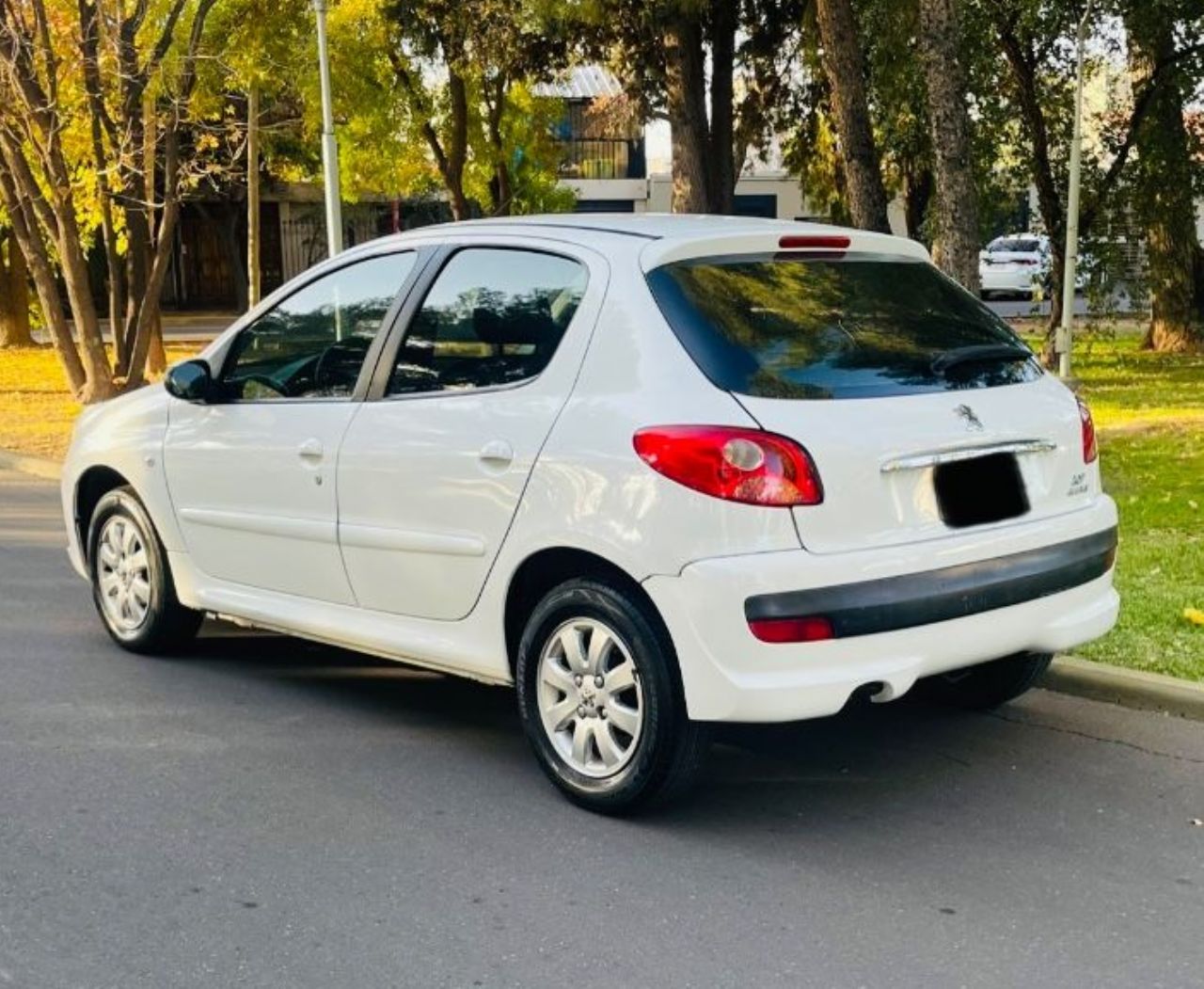 Peugeot 207 Usado Financiado en Mendoza, deRuedas