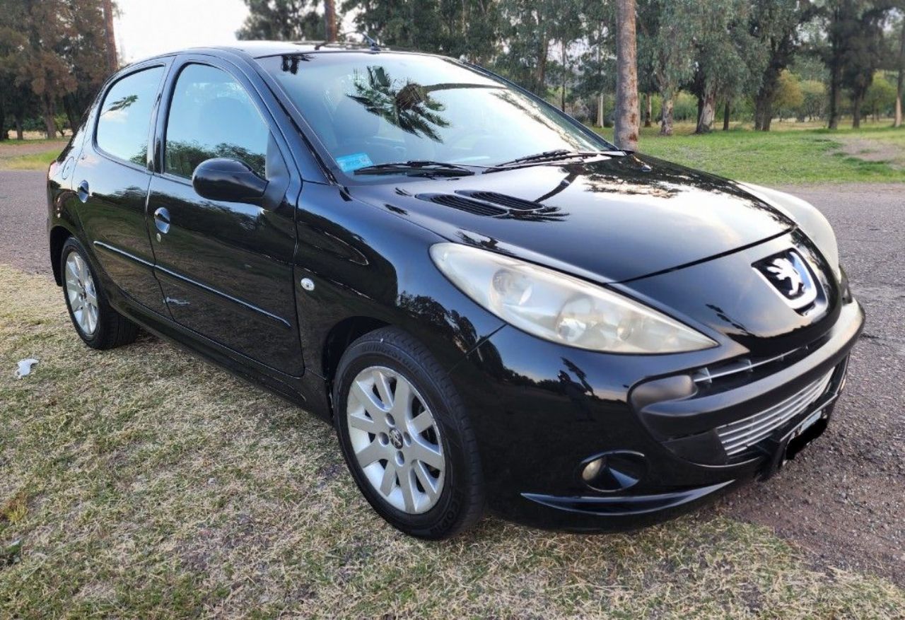 Peugeot 207 Usado Financiado en Mendoza, deRuedas