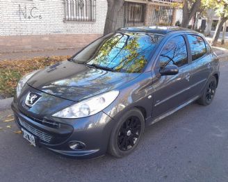 Peugeot 207 Usado en Mendoza Financiado