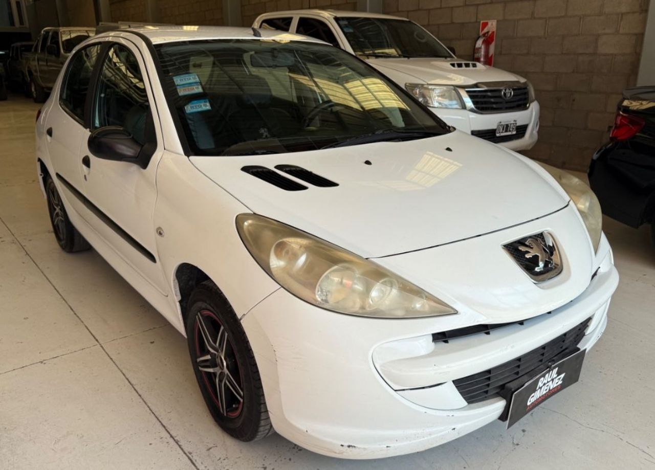 Peugeot 207 Usado Financiado en Mendoza, deRuedas