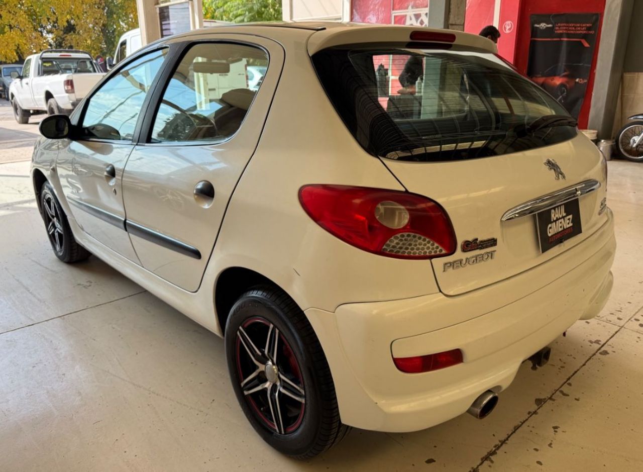 Peugeot 207 Usado Financiado en Mendoza, deRuedas