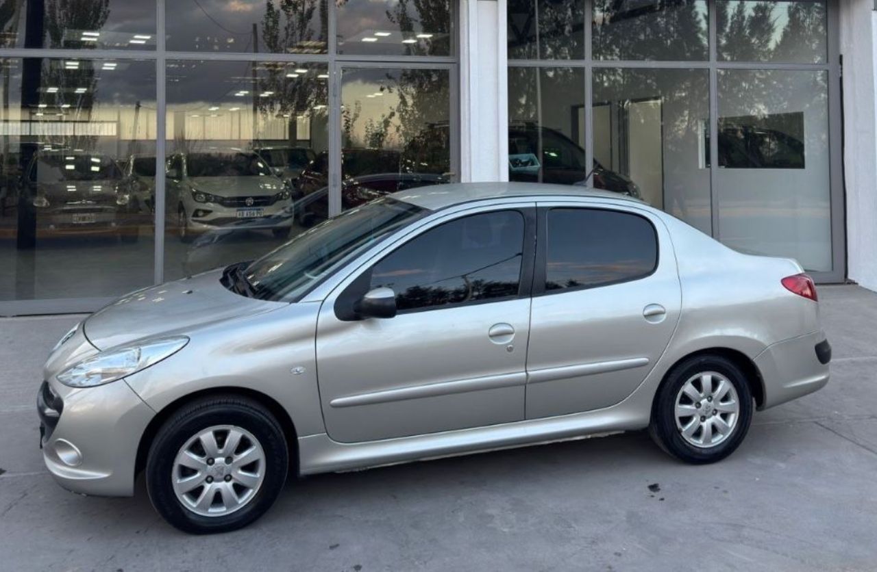 Peugeot 207 Usado en Mendoza, deRuedas