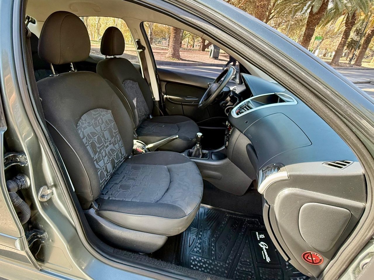Peugeot 207 Usado Financiado en Mendoza, deRuedas