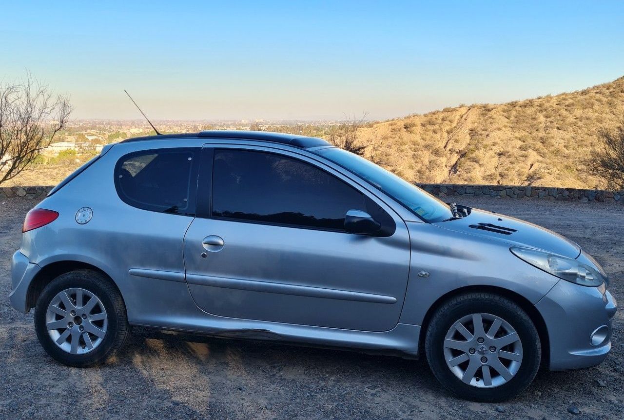 Peugeot 207 Usado en Mendoza, deRuedas