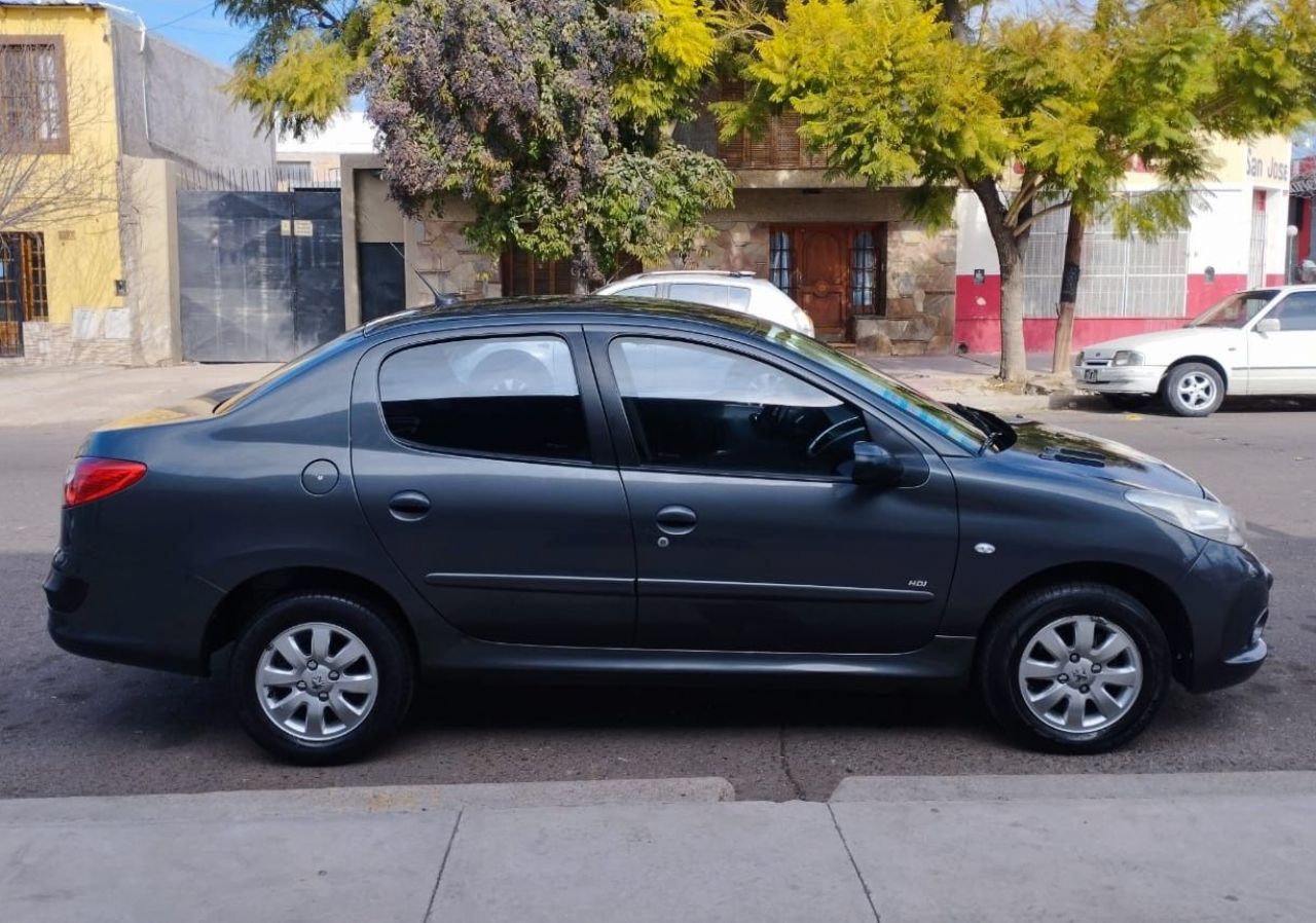 Peugeot 207 Usado en Mendoza, deRuedas