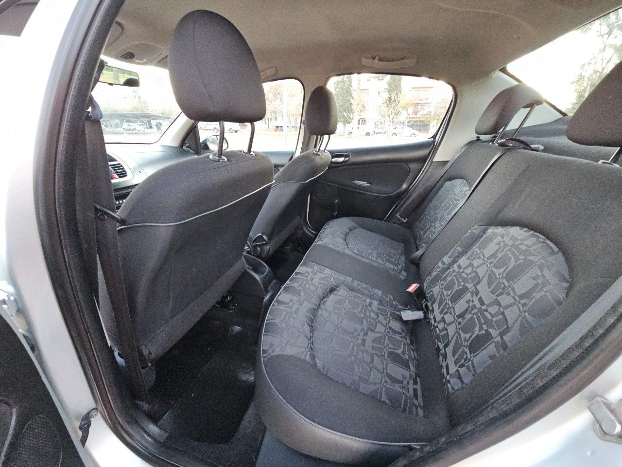 Peugeot 207 Usado Financiado en Mendoza, deRuedas