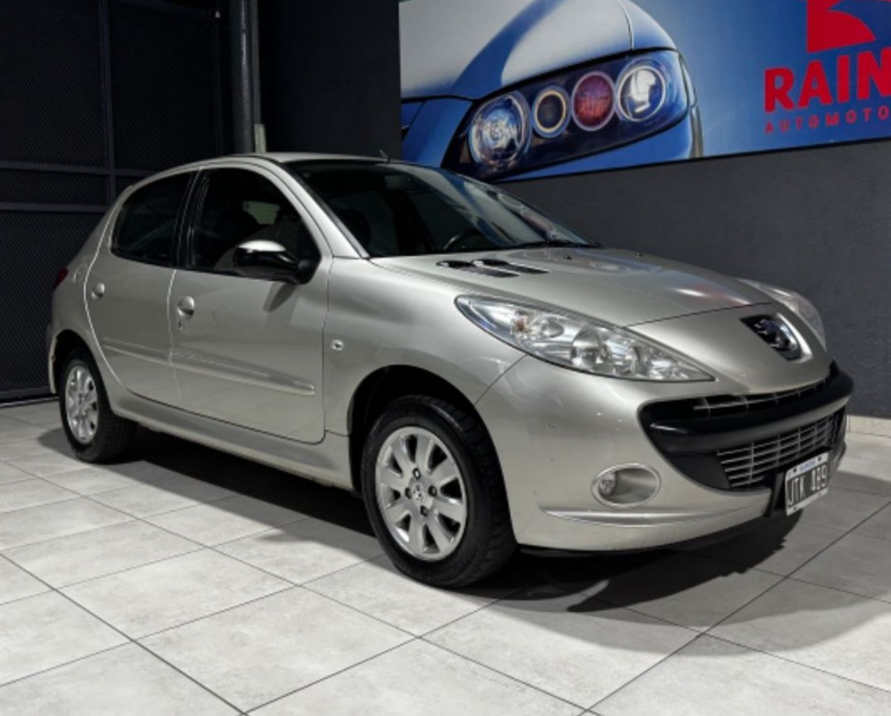 Peugeot 207 Usado Financiado en Mendoza, deRuedas