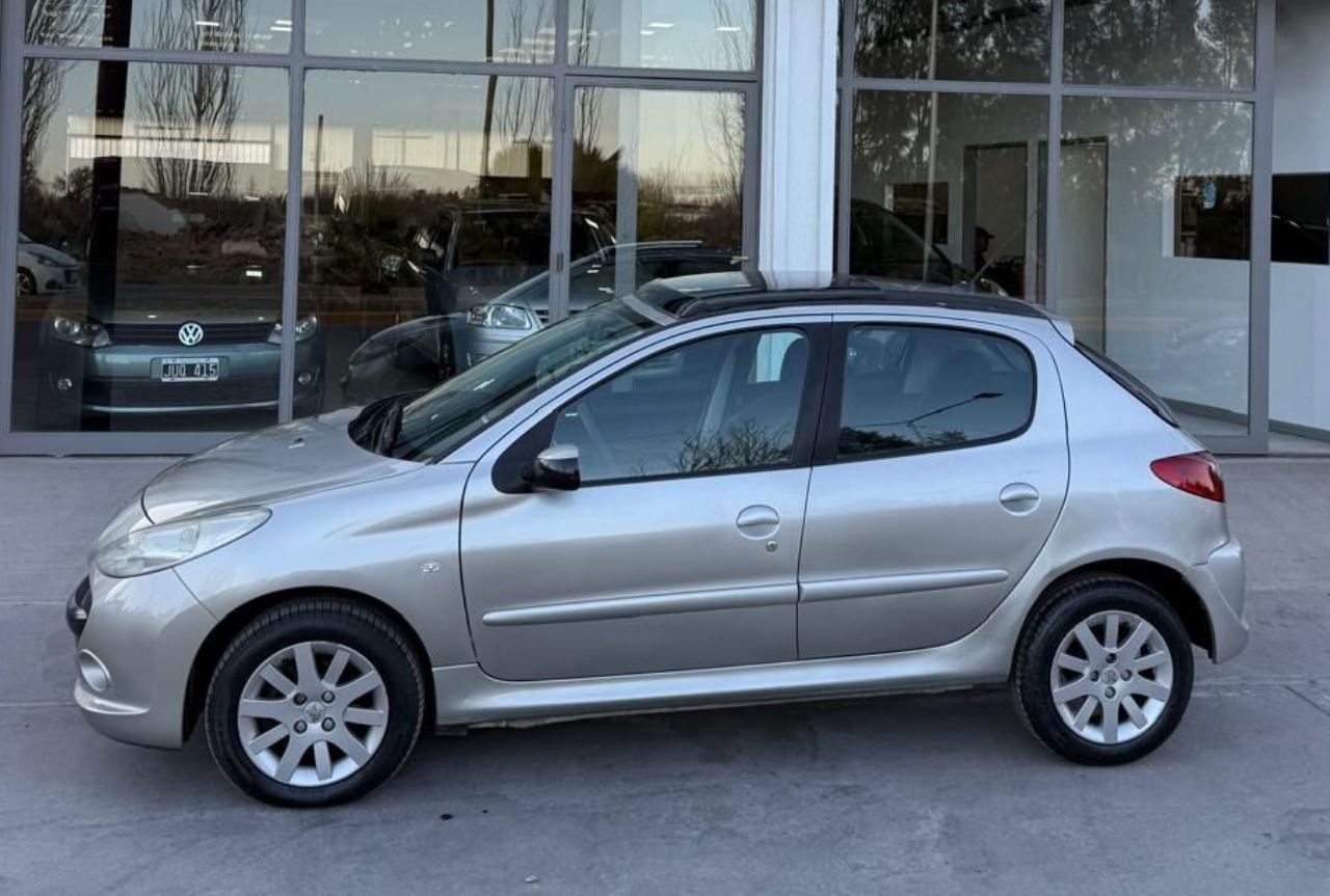 Peugeot 207 Usado en Mendoza, deRuedas