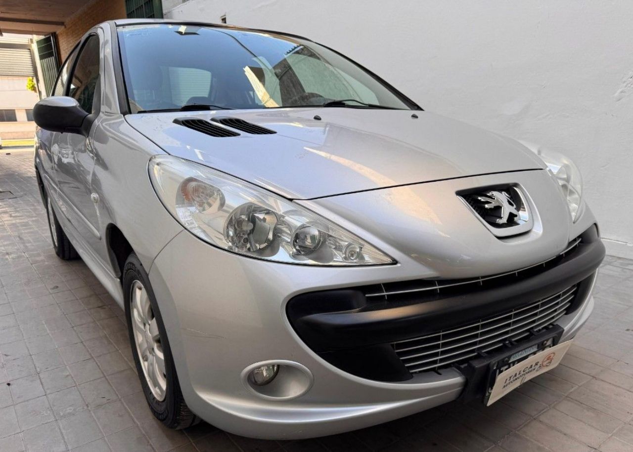 Peugeot 207 Usado Financiado en Mendoza, deRuedas