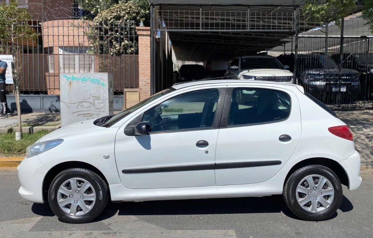 Peugeot 207 Usado Financiado en San Juan, deRuedas