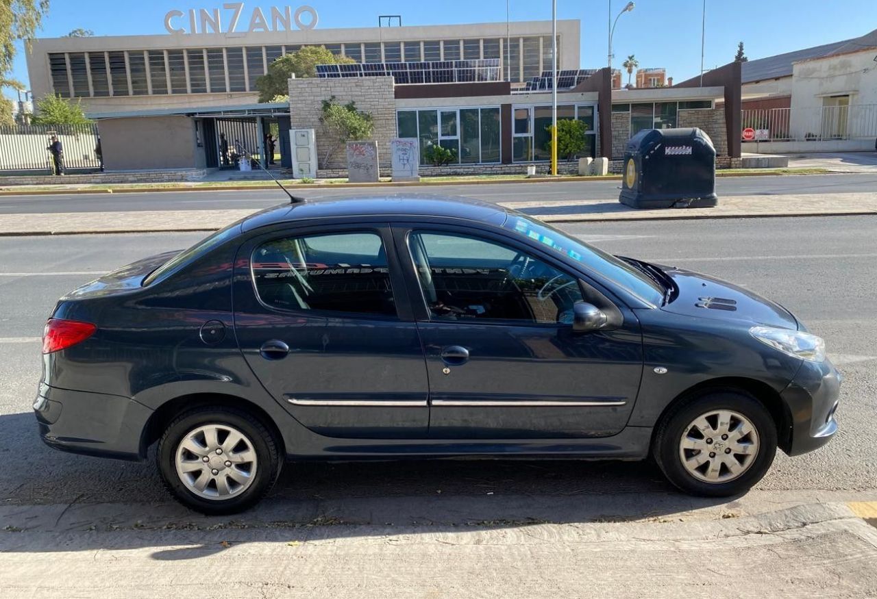 Peugeot 207 Usado Financiado en San Juan, deRuedas