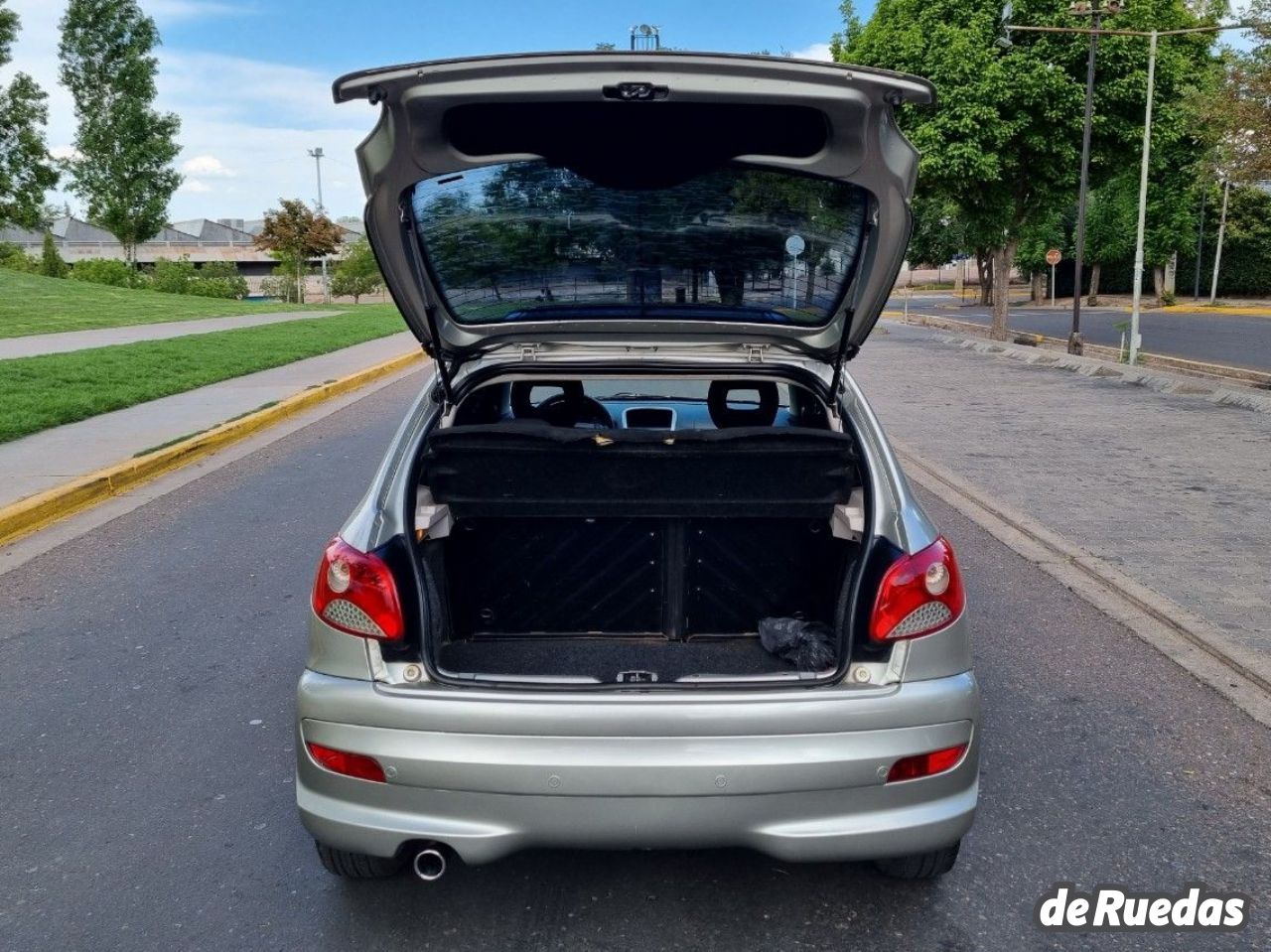 Peugeot 207 Usado en Mendoza, deRuedas