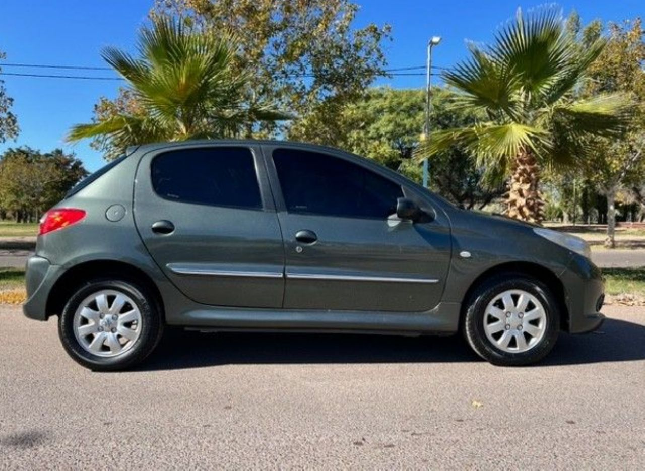 Peugeot 207 Usado en Mendoza, deRuedas