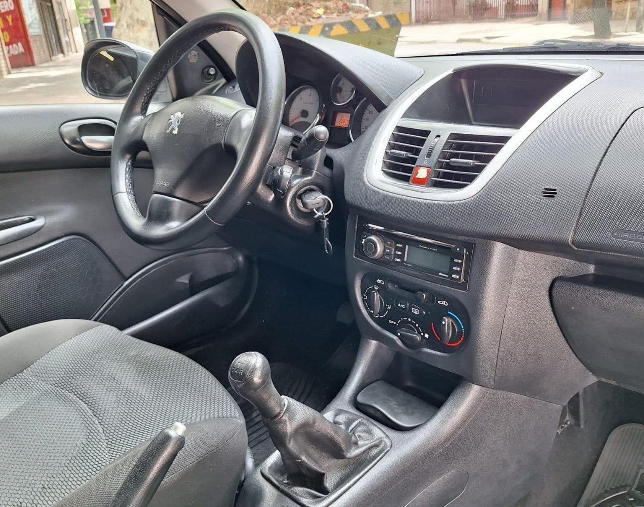 Peugeot 207 Usado en Mendoza, deRuedas