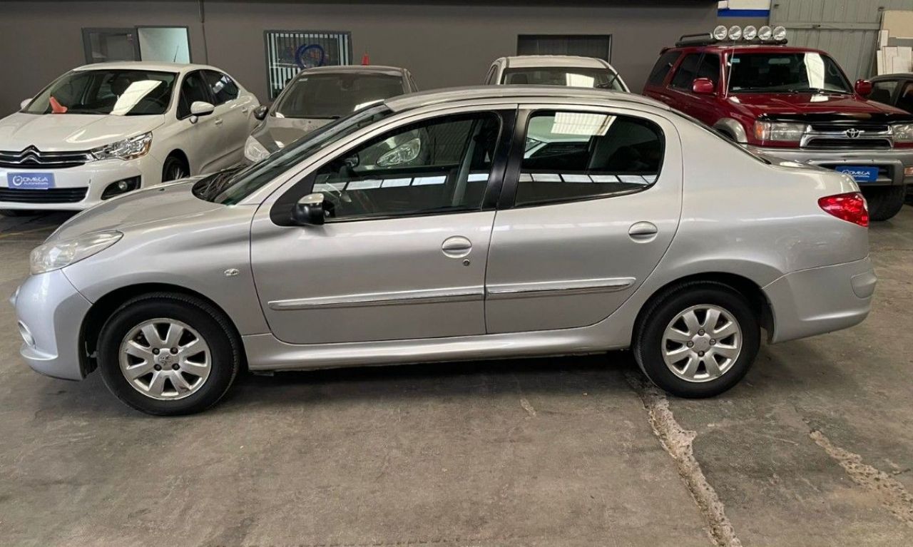 Peugeot 207 Usado Financiado en Mendoza, deRuedas