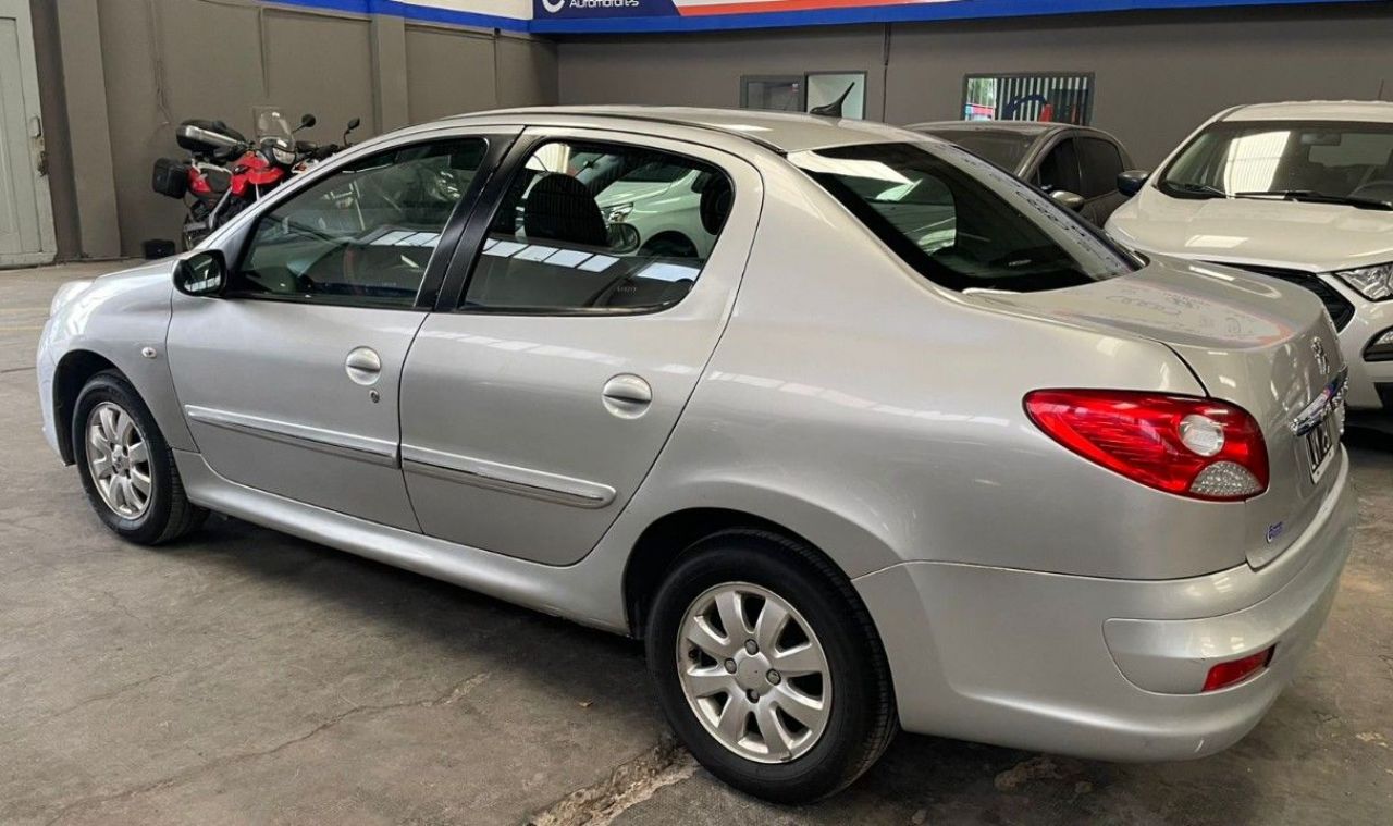 Peugeot 207 Usado Financiado en Mendoza, deRuedas