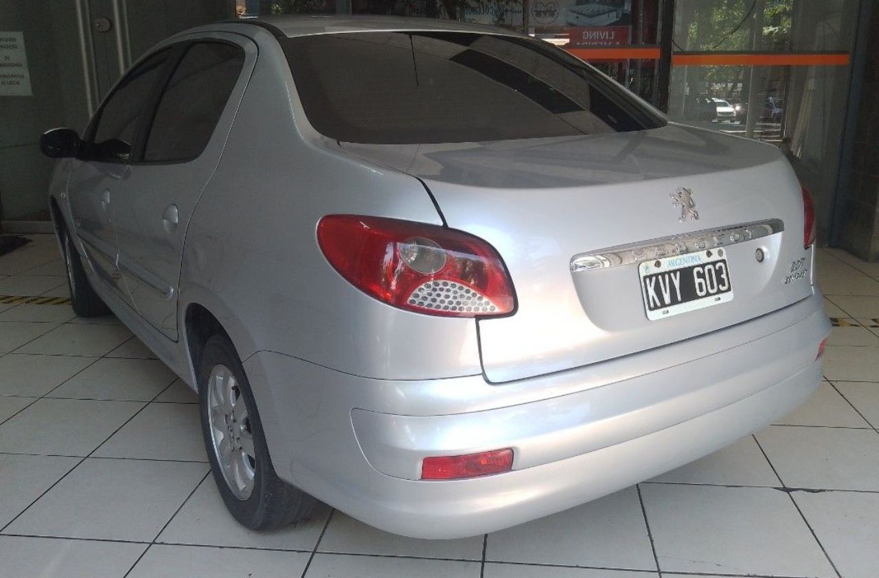 Peugeot 207 Usado en Mendoza, deRuedas