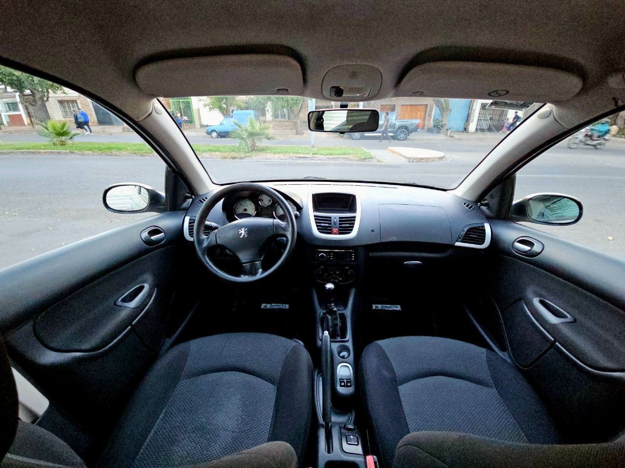 Peugeot 207 Usado Financiado en Mendoza, deRuedas