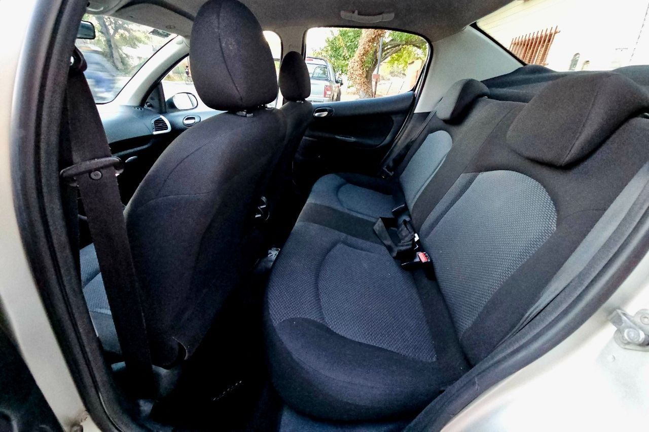 Peugeot 207 Usado Financiado en Mendoza, deRuedas